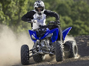 yamaha raptor 250r on dirt