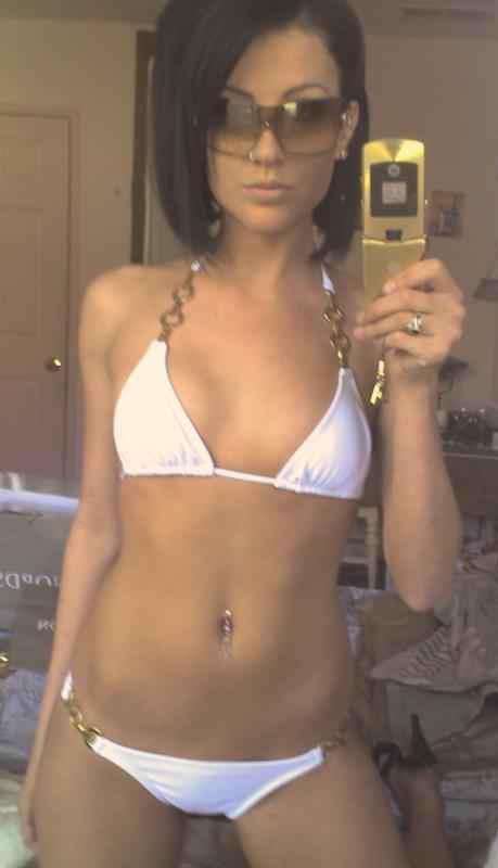  post and feature maybe my favorite genre of bikini pic the self shot