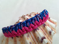 http://auratreasury.blogspot.ca/2015/10/diy-how-to-make-paracord-bracelet-ankle.html