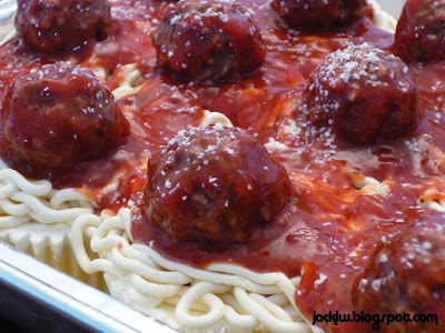 Spaghetti And Meatballs Cupcakes