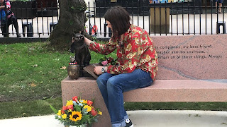 estatua bob el gato callejero