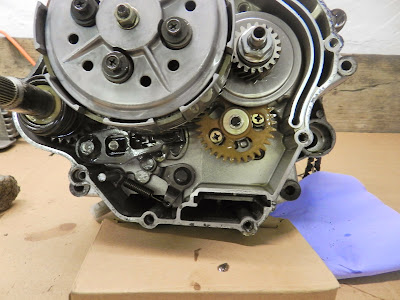 Yamaha YBR 125 complete engine strip down disassembly