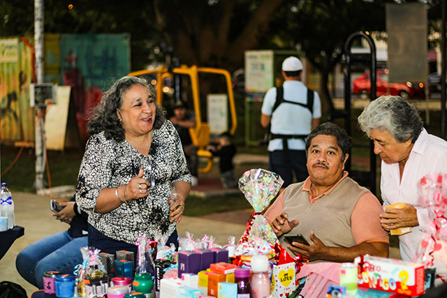 Primer Gran Bazar de Emprendedoras en la colonia Alemán