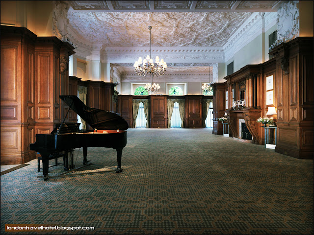 The Landmark London Hotel-Drawing-Room-with-piano-near