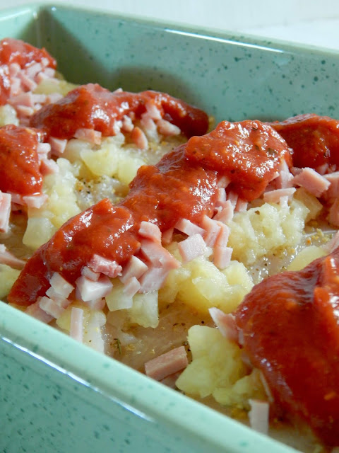 Oven Baked Hawaiian Chicken...super simple and very tasty! All the flavors of Hawaiian pizza on chicken!  Lower carb, high protein, delicious dinner. (sweetandsavoryfood.com)