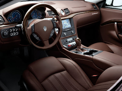 2010 Maserati GranTurismo S Automatic - Cockpit Interior