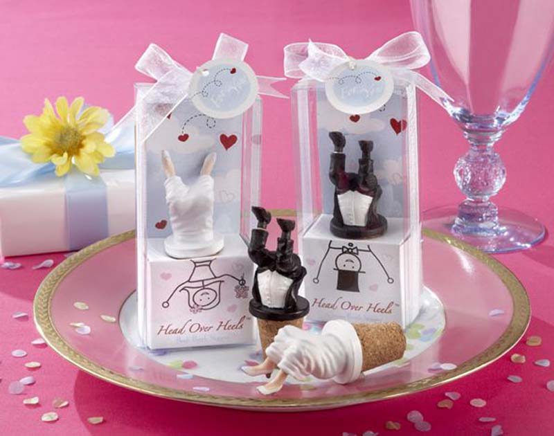 Wedding favors are tiny but meaningful accessories that are usually given to
