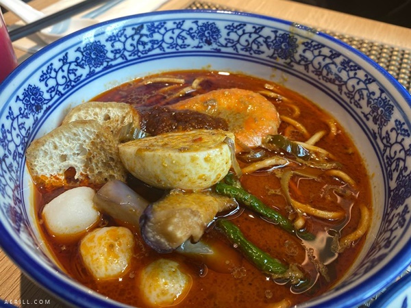 Makan 'Authentic Nyonya Noodles Hut' di Santa Grand Signature Kuala Lumpur