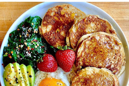 Banana Bread Pancakes