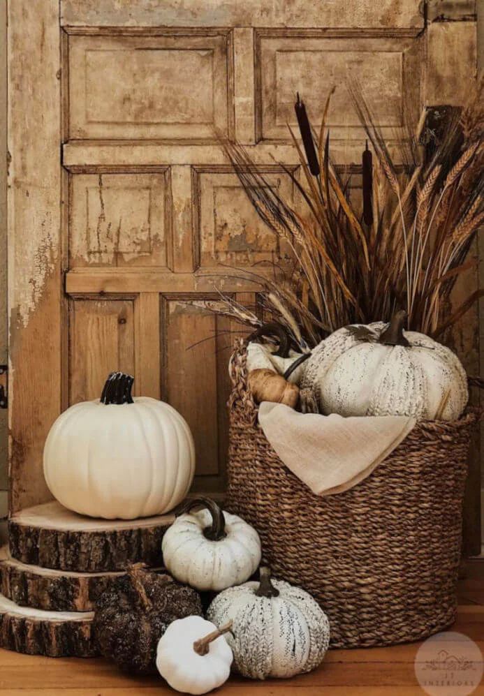 basket, pumpkins, wheat, wood slices