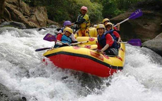 Tempat wisata Arung Jeram Cimanuk Garut