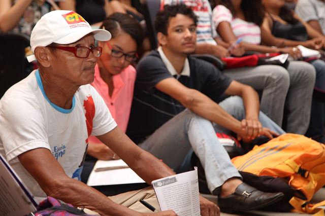 Estudantes lotaram o Centro de Convenções Pedro Neiva de Santana