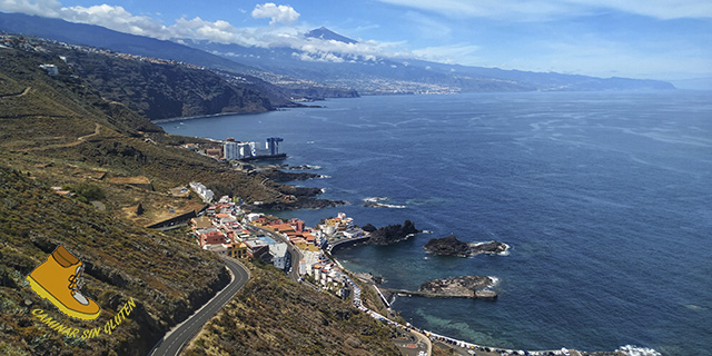 Vista de la costa desde el Mirador La Cruz de Juan Fernández