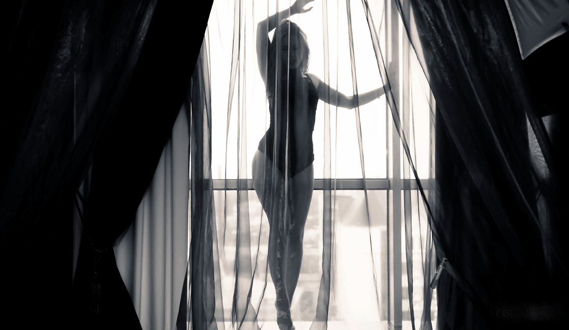 The best boudoir poses for your session