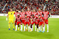 U. D. ALMERÍA. Temporada 2022-23. Fernando, Íñigo Eguaras, Samu Costa, Rodrigo Ely, Chumi, Kaiky, Srđan Babić, Umar Sadiq. Largie Ramazani, Lucas Robertone, Sergio Akieme, Samu Costa. U. D. ALMERÍA 1 REAL MADRID C. F. 2 Domingo 14/08/2022, 22:00 horas. Campeonato de Liga de 1º División, jornada 1. Almería, Power Horse Stadium: 6.103 espectadores. GOLES: 1-0: 6’, Ramazani. 1-1: 61’, Lucas Vázquez. 1-2: 75’, David Alaba.