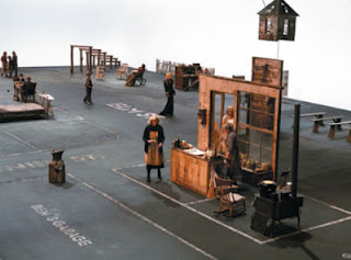 Imágen de una de las casas de dogville