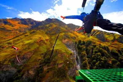 Shotover Canyon Swing & Canyon Fox Tempat menarik di new zealand