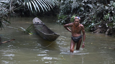 PAKET WISATA PULAU MENTAWAI 