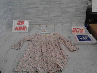 中古品　子供服　８０ｃｍ　GAP　小花プリント　長袖ワンピース　１９８円