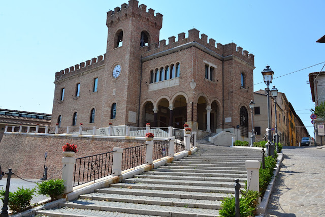 PALAZZO-COMUNALE-DI-MONDOLFO