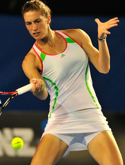 DDR athlete Andrea Petkovic proves too strong and fit for Venus Williams
