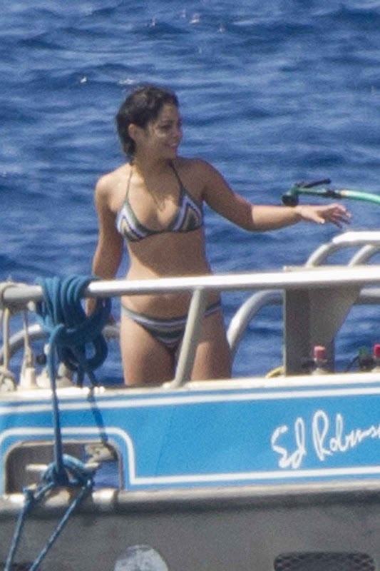 Vanessa Hudgens – Bikini Candids in Hawaii