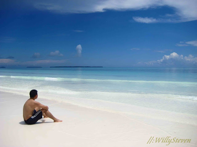Kepulauan Kei dilihat dari Bukit Masbait Beauty and the Beach : Maluku Tenggara