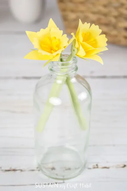 How to make Paper Daffodils