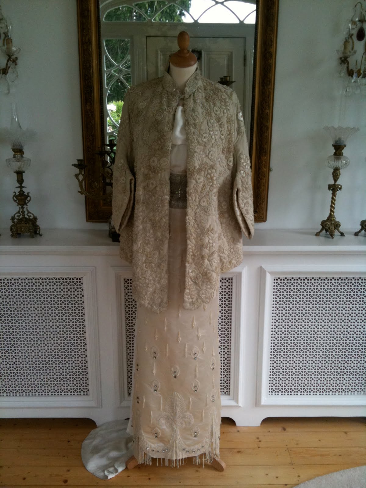 vintage lace wedding dresses cap sleeves Beautiful Pearl Dress and Evening