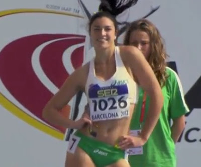 baile sensual de la sexy atleta corredora australiana Michelle Jenneke