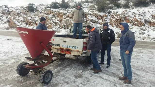 Δεν άφησαν δρόμο να κλείσει από τα χιόνια στον Δήμο Επιδαύρου 