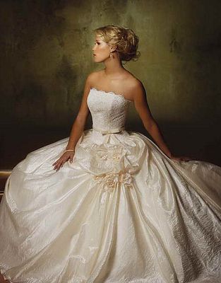 white and gold wedding dresses