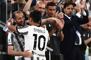 Chiellini et Dybala sous les couleurs de la Juventus