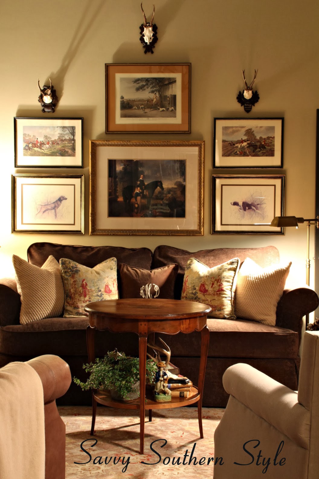 Savvy Southern Style : Decorating With.....Antlers