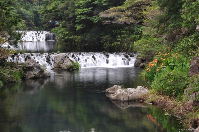  Cheonjiyeon Waterfall at Jeju