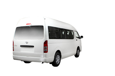 TOYOTA HIACE COMMUTER EXTERIOR