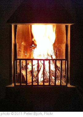 'Warm fireplace' photo (c) 2011, Peter Bjork - license: http://creativecommons.org/licenses/by-nd/2.0/