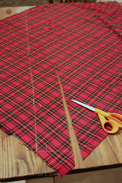 Union Jack Table Topper: The Charm of Home