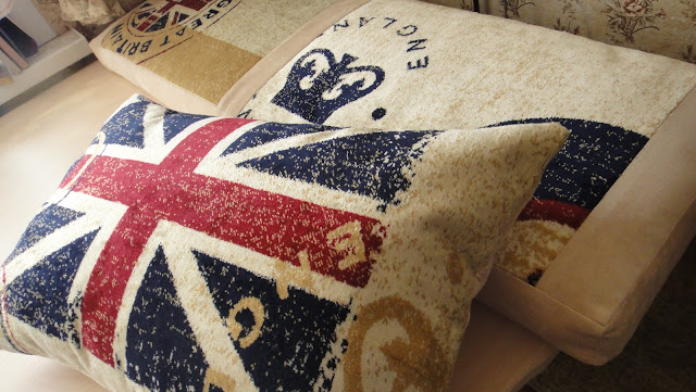 Диванные подушки, напольный матрасик Британский флаг - подарок подростку, подарок мужчине. Интерьер в английском стиле