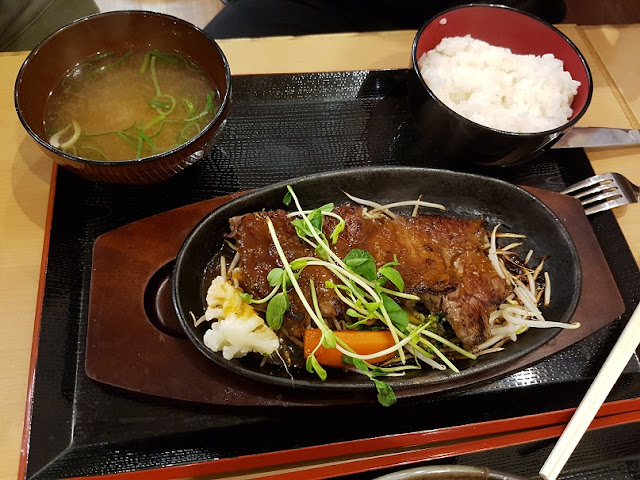 osaka tempozan marketplace naniwa kushinbo yokocho sakuraya sirloin steak