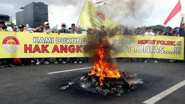 'Kecurangan Pemilu dan Peluang People Power di Indonesia'