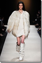 Isabel Marant Ready-To-Wear Fall 2011 Runway Photos 28