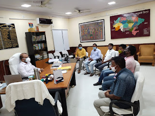 dm-meeting-for-flood-madhubani