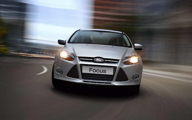 tai-sao-mau-xe-ford-focus-2013-van-duoc-uu-chuong