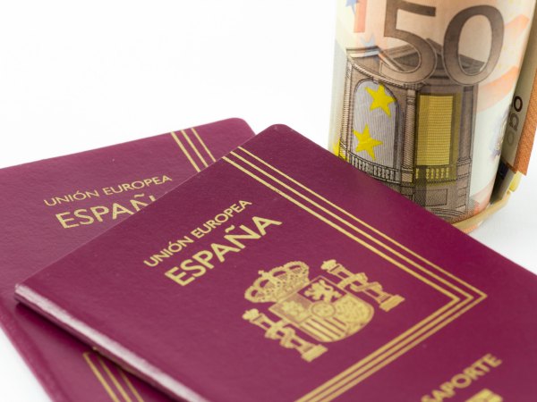 Renovación pasaporte español documentos