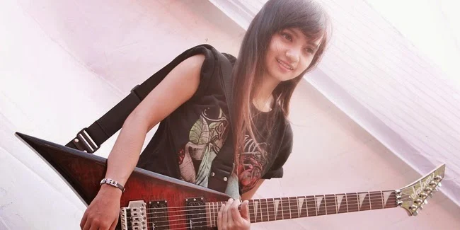 Abel gitaris cantik malang