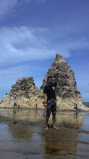 Izal Ronge Tanjung Layar Sawarna