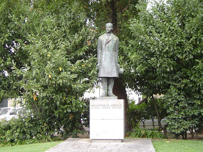 Estátua ao vimaranense Conde de Arnoso