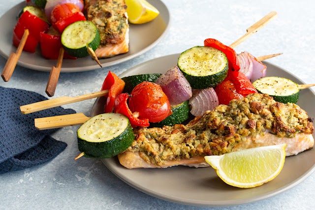 Almond & oat crusted salmon with vegetable kebabs