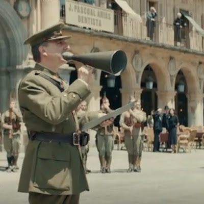 Captura de Mientras Dure la Guerra: Declaración del estado de guerra en la Plaza Mayor de Salamanca el 19 de Julio de 1936